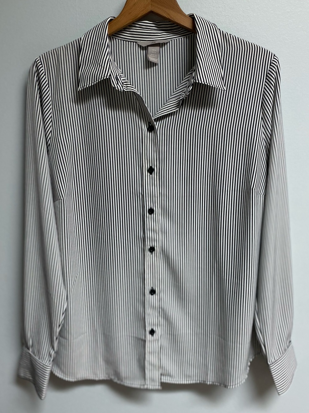 CLASSY H&M BUTTON DOWN TOP - XL